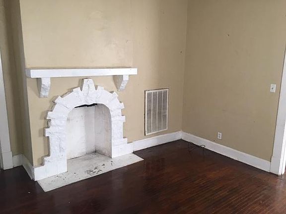 3rd image of 502 Douglas Ave