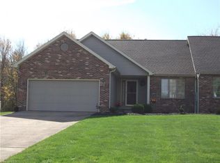 2945 Pond Ln, Warren, OH 44481