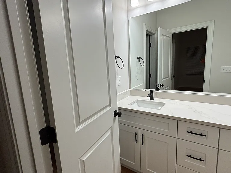 4817 Victoria Ave — Photo 25