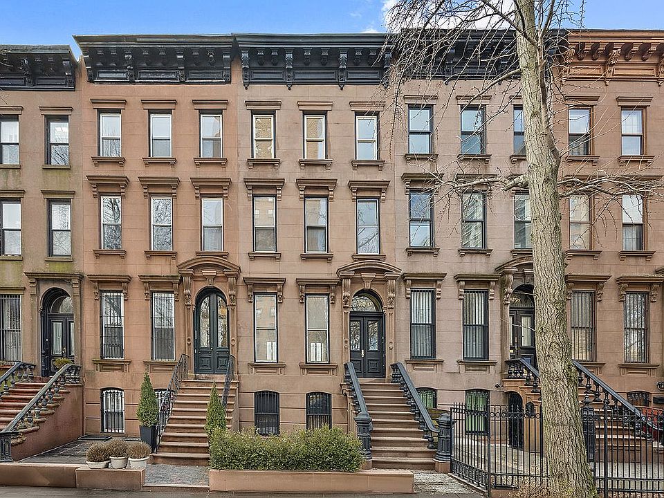 1st image of 300 Lafayette Ave