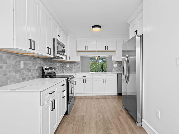 3rd image of 4734 E Lucerne Lakes Blvd E #303