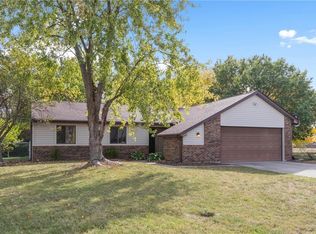 8211 Autumn Mill Ln, Indianapolis, IN 46256