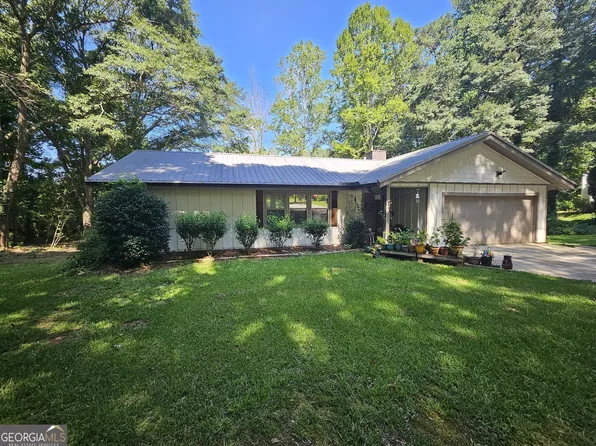 120 Lakeview Ln, Fayetteville, GA 30214