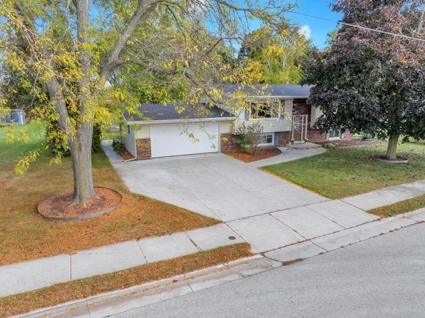 615 South 10th STREET, Oostburg, WI 53070
