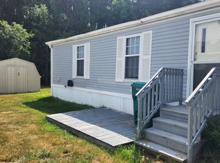 7 Deerfield Pines Dr, North Branch, MI 48461