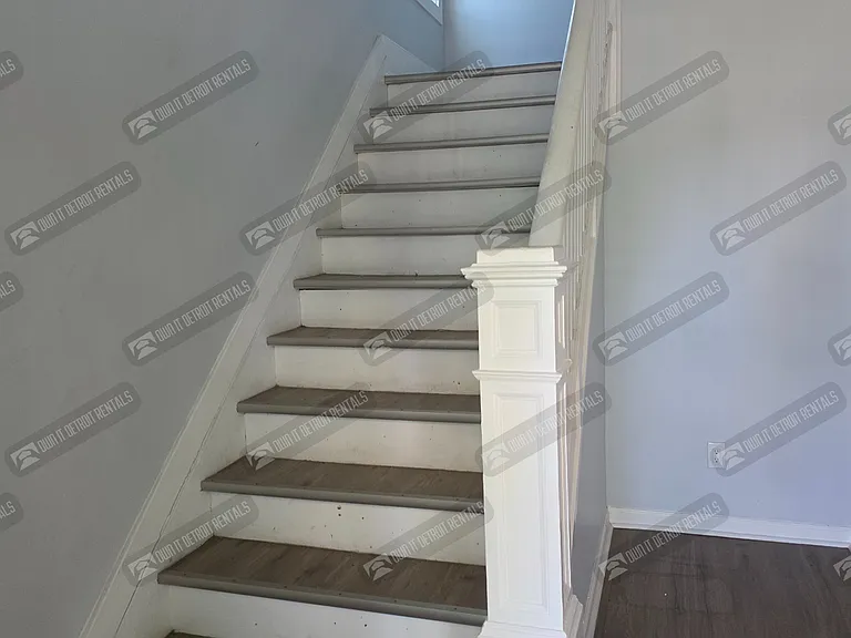 145 Waverly St — Photo 8