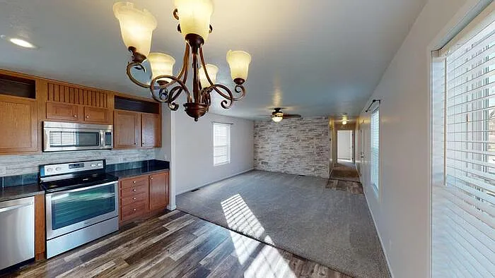 331 Continental Ave — Photo 4