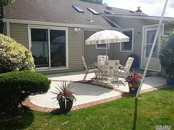 5th image of 3495 Hawthorne Dr N