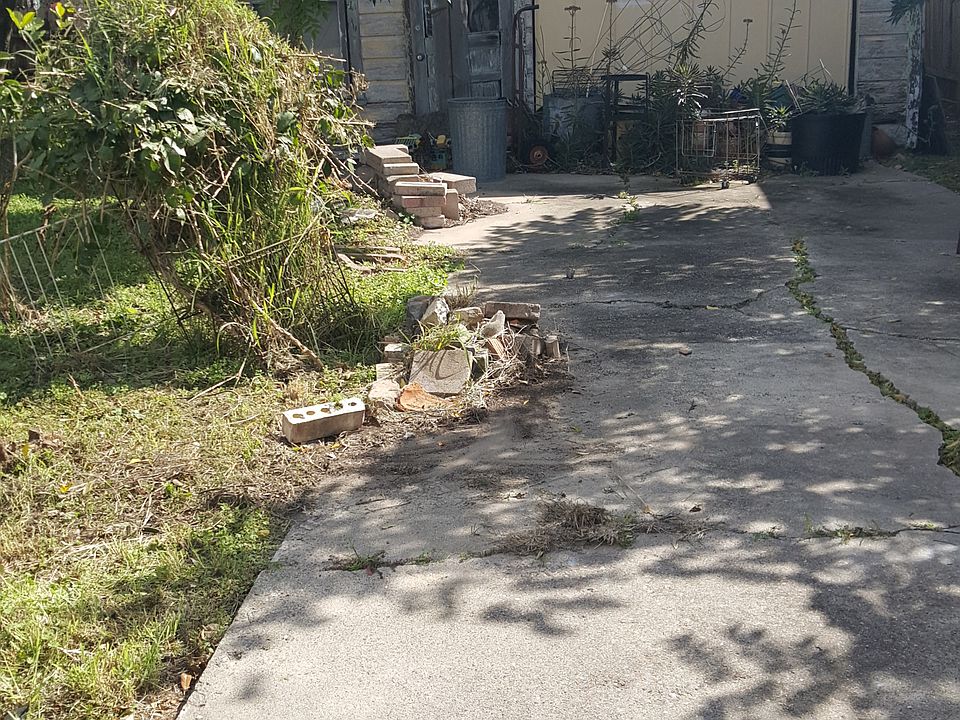 2nd image of 2514 Sarita St