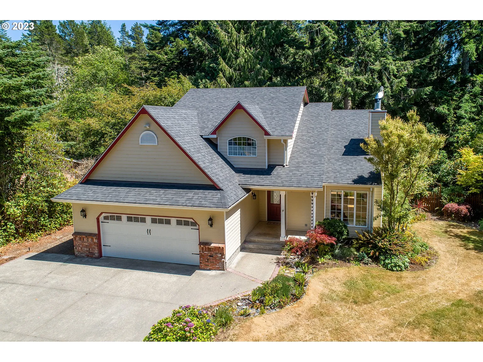 5624 Otter Way photo 1