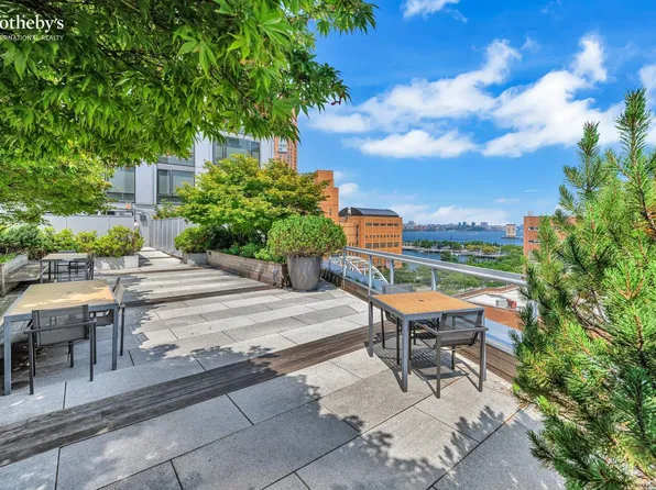 200 Chambers Street image 11 of 13