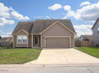 1009 E Wildcat Run St, Gardner, KS 66030