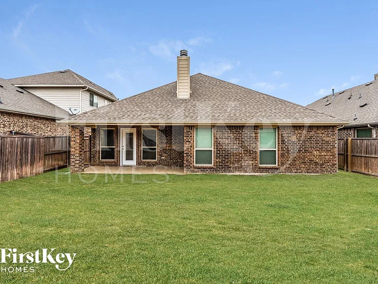 151 Charleston Ln — Photo 15