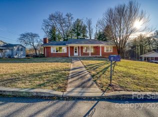 10 Meadowlark Rd, Asheville, NC 28805
