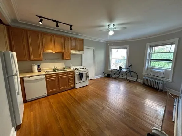 1154 W Lunt Ave, Chicago, IL