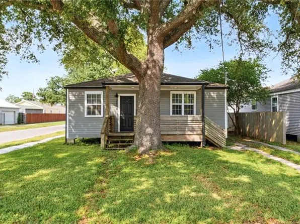 327 Warrington Dr, New Orleans, LA 70122