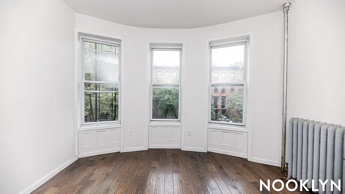 Rented by Nooklyn NYC LLC | media 31