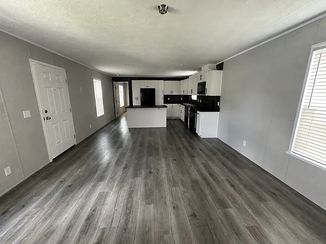 588 Hamilton St #588 — Photo 2