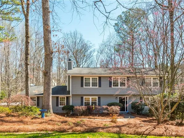 2733 Eagle Ridge Rd, Marietta, GA 30062