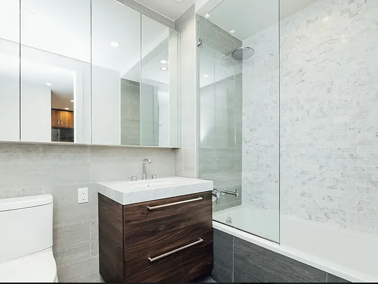 1801 Ocean Ave #3E — Photo 9