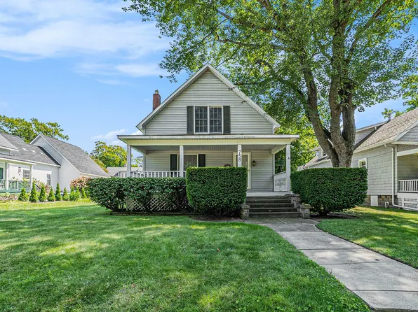 758 Huron St, South Haven, MI 49090