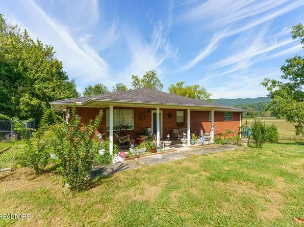243 Lawson Acres, Speedwell, TN 37870