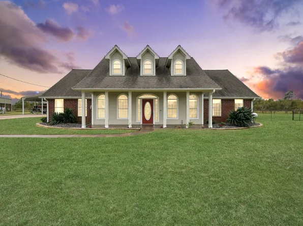 8114 Beach Haven Rd, Beach City, TX 77523