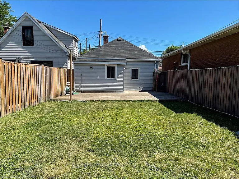 24 Vansitmart Ave — Photo 24