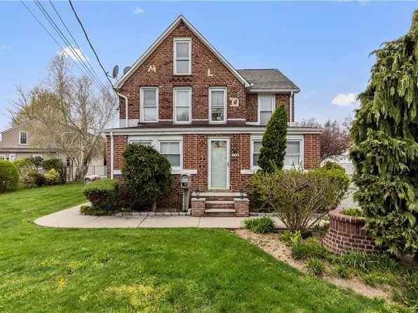 133 N Windhorst Avenue, Bethpage, NY 11714