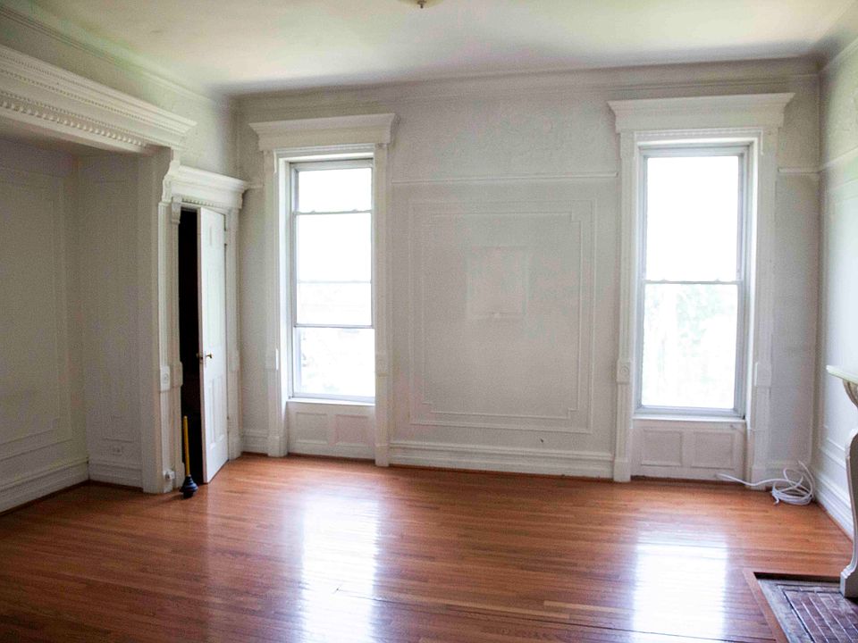 1st image of 129 Bergen St