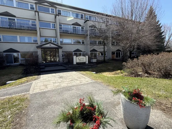 12 Corkstown Rd #121, Ottawa, ON K2H 5B3