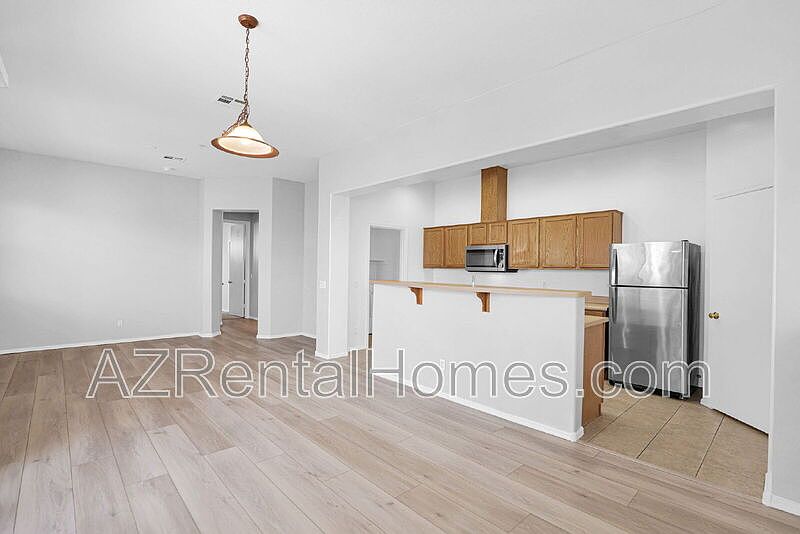 1st image of 1225 N 36th St Unit 2107