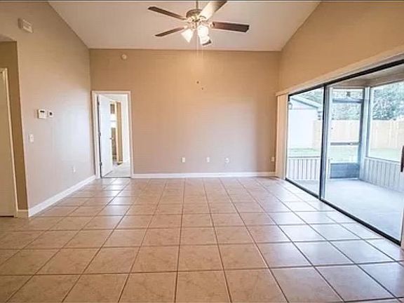 2nd image of 2842 Curry Woods Dr