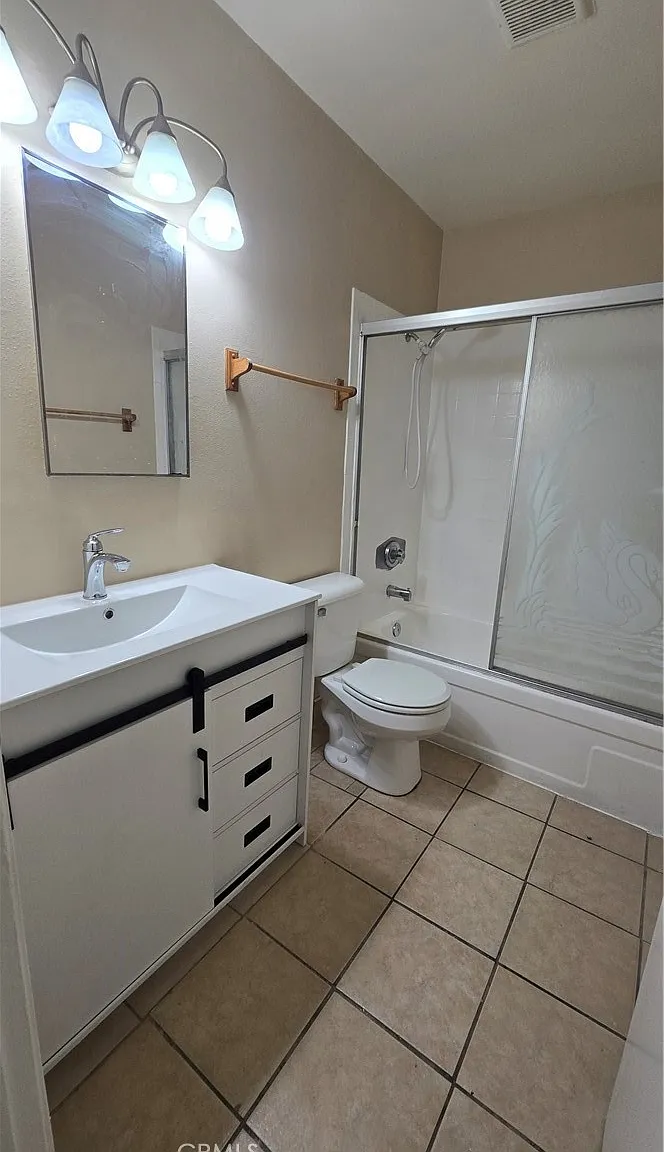 3 bed, 1150 sqft, $3,200 — Photo 4