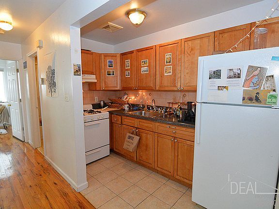 5th image of 212 Troutman St #2