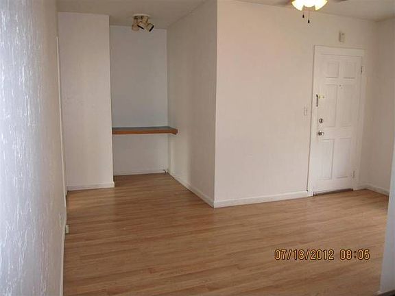 Living/Dining - view2