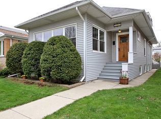 5729 W Ainslie St, Chicago, IL 60630