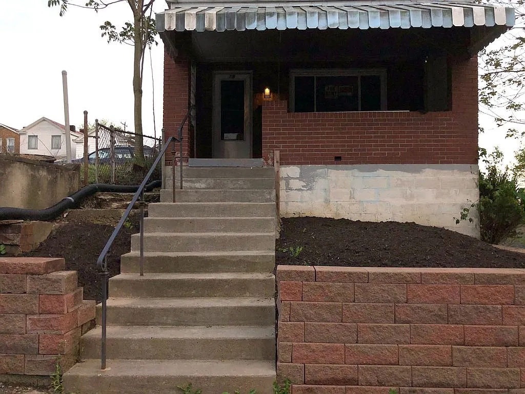 79 Harlem Ave photo 1