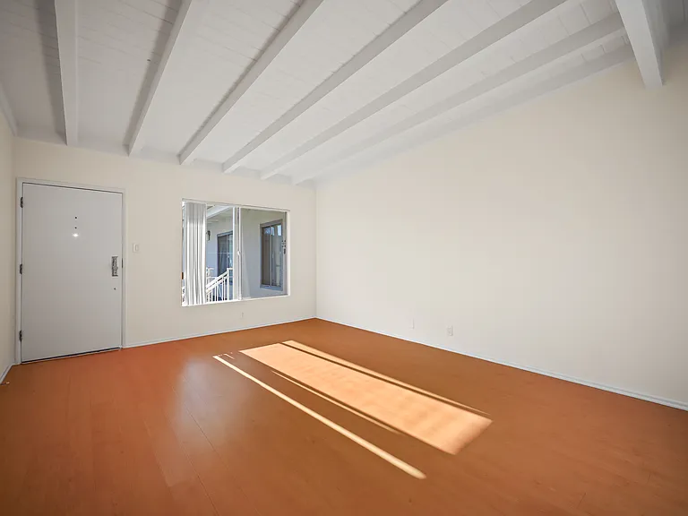 608 San Vicente Blvd — Photo 8