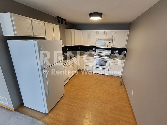 3rd image of 2549 Cobble Hill Ct
