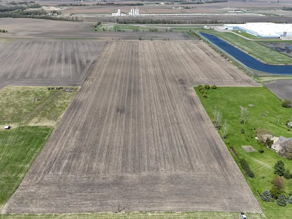 1500 North Ave, Peru, IL 61354