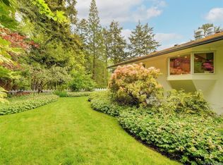 2559 Bermuda Pl W, Saanich, BC V8P3G2