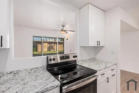 2411 W Hazelwood St #77 — Photo 7