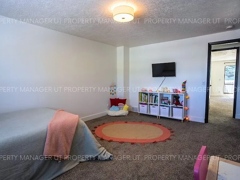 4424 W Skye Dr — Photo 7