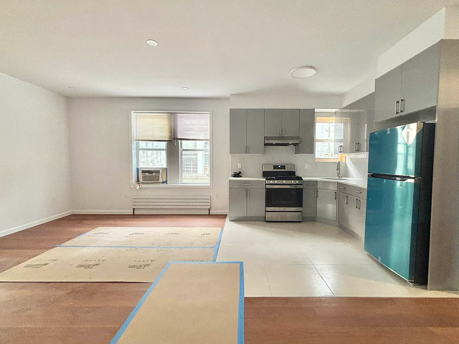 1325 71st Street — Photo 3