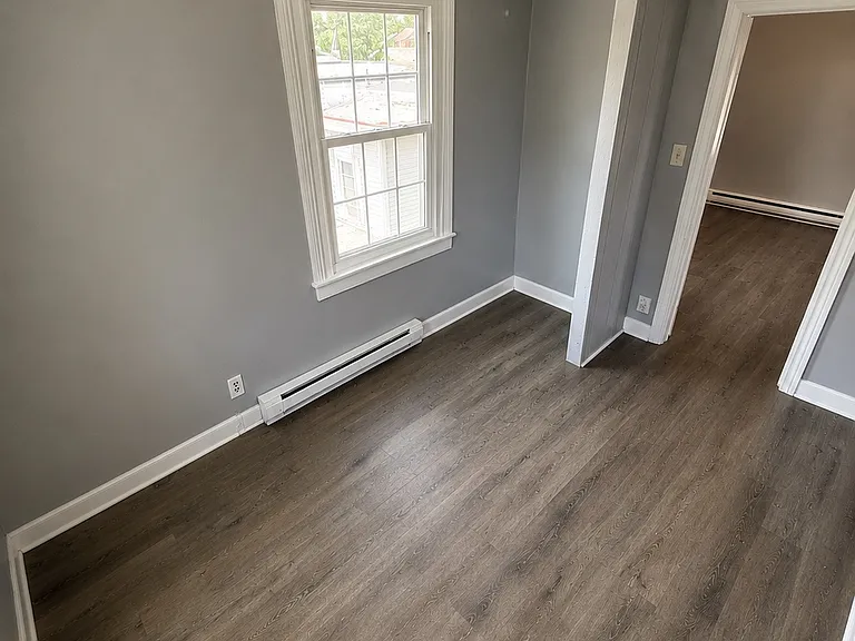 1113 Ferry St #3 — Photo 8