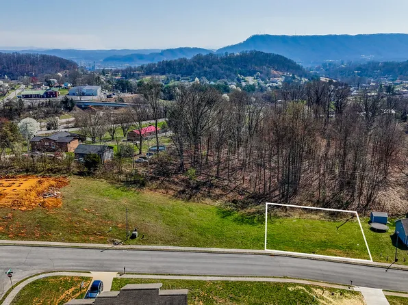 1418 Harmony Ridge Dr, Kingsport, TN 37665