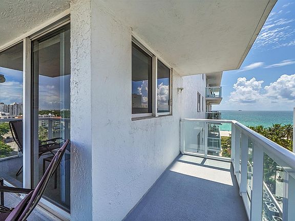 5th image of 2457 Collins Avenue #1006