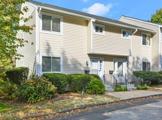 75 Cos Cob Ave APT 1, Greenwich, CT 06807
