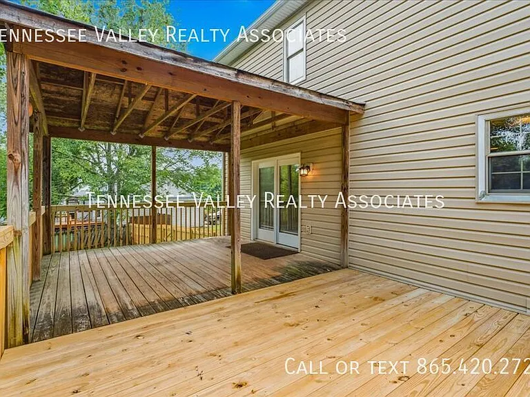 1277 Halifax Rd — Photo 32